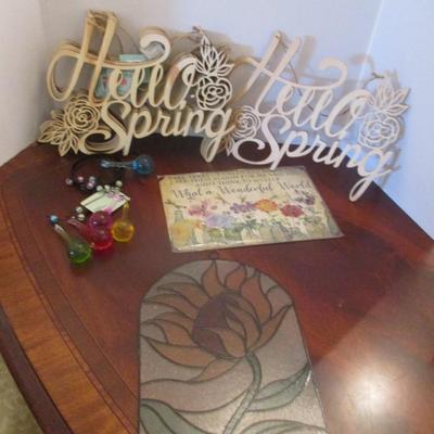 Home Decor Signs 6 - Hello Spring Signs