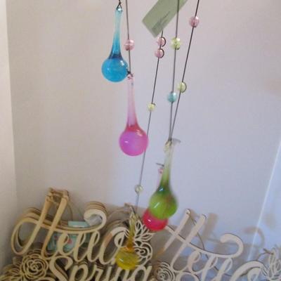 Home Decor Signs 6 - Hello Spring Signs
