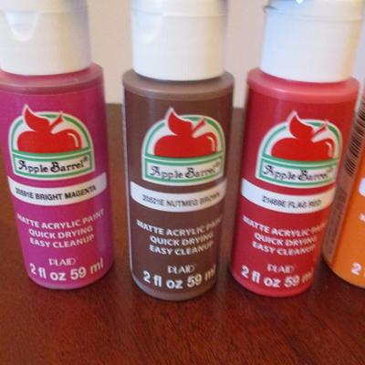 New 2 Fl Oz Apple Barrel Matte Acrylic Paints