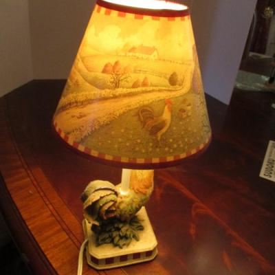 Resin Rooster Lamp With Shade