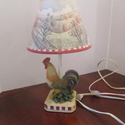 Resin Rooster Lamp With Shade