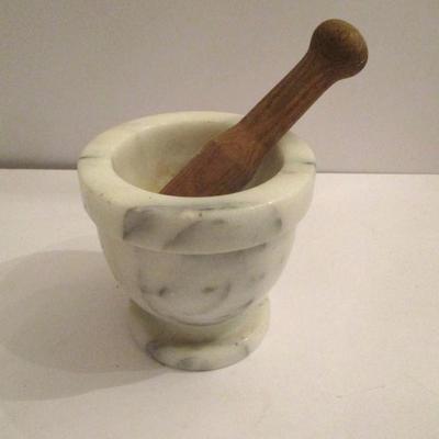 Marble Mortar & Wooden Pestle Spice Grinder
