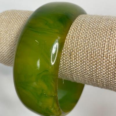 Green marble bakelite bracelet