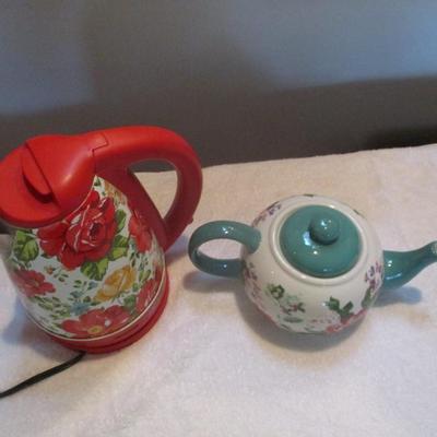 Pioneer Woman Electric Tea Kettle & Teapot