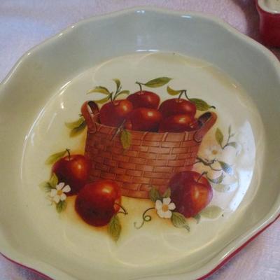 Red Apple Basket Casserole Dishes