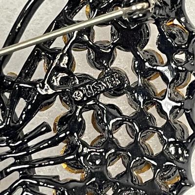 Lisner Black butterfly pin