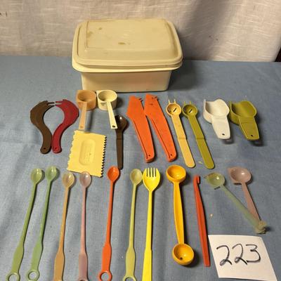 Tupperware Lot