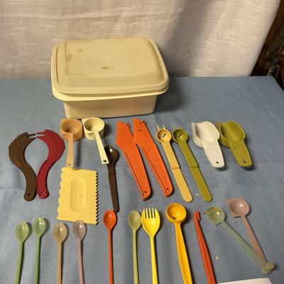 Tupperware Lot