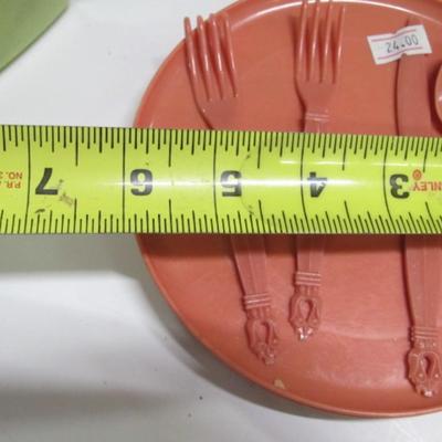Vintage Worcester Toy Company Plastic Dishes
