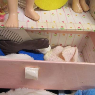 Vintage Madeline Toy Dolls With Accessories & Playset Doll House