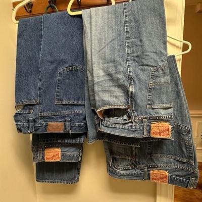 Collection of Men’s Lucky Brand and Kirkland Jeans