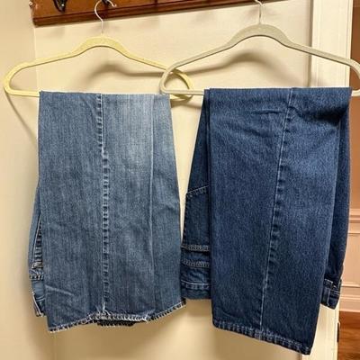 Collection of Men’s Lucky Brand and Kirkland Jeans