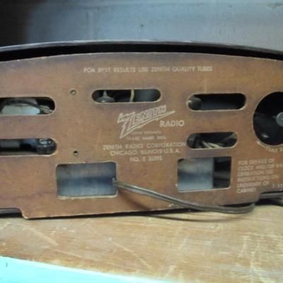 Vintage Zenith Clock Radio