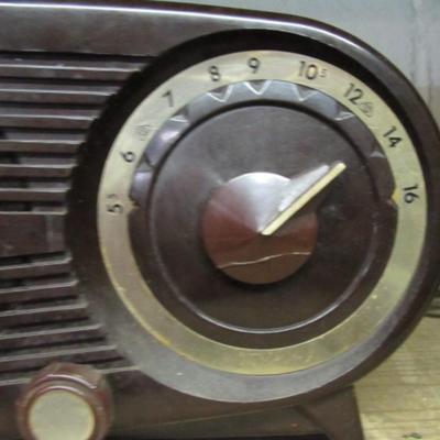 Vintage Zenith Clock Radio
