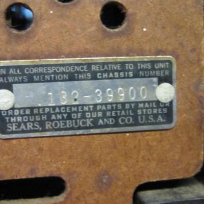Vintage Silvertone Tube AM Broadcast Radio Sears Roebuck