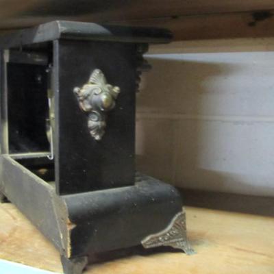 Manufactured By Waterbury Clock Co. Mantle Clock