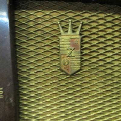 Vintage Tube Radio Mid-century Zenith AM/FM Radio