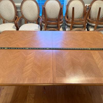 Beautiful Kitchen and Dining Room Table and Chairs