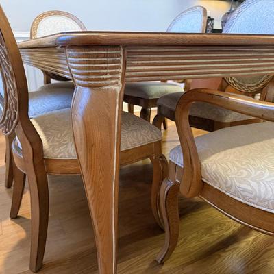 Beautiful Kitchen and Dining Room Table and Chairs