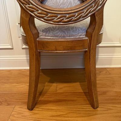 Beautiful Kitchen and Dining Room Table and Chairs