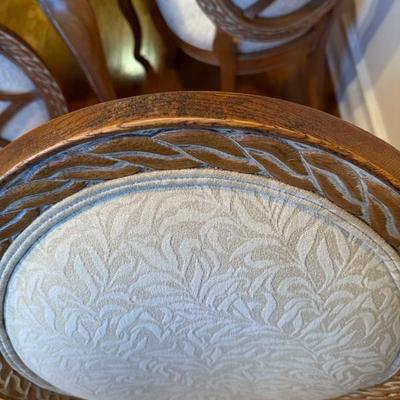 Beautiful Kitchen and Dining Room Table and Chairs