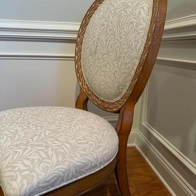 Beautiful Kitchen and Dining Room Table and Chairs