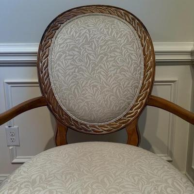 Beautiful Kitchen and Dining Room Table and Chairs