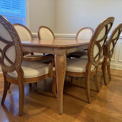 Beautiful Kitchen and Dining Room Table and Chairs
