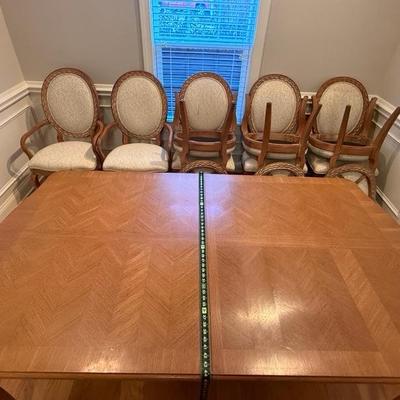 Beautiful Kitchen and Dining Room Table and Chairs
