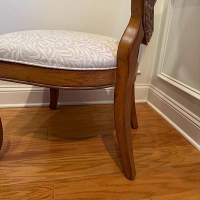 Beautiful Kitchen and Dining Room Table and Chairs