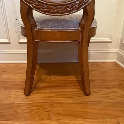 Beautiful Kitchen and Dining Room Table and Chairs