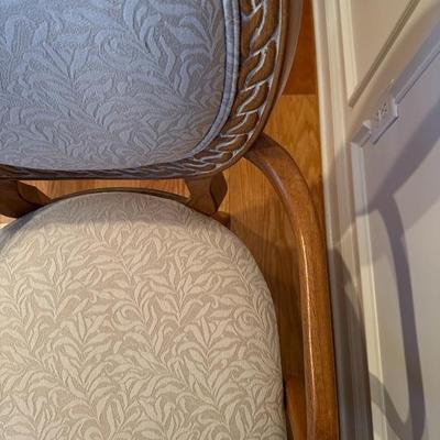 Beautiful Kitchen and Dining Room Table and Chairs