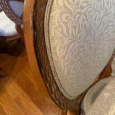 Beautiful Kitchen and Dining Room Table and Chairs