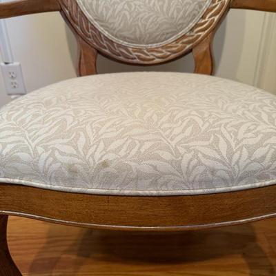 Beautiful Kitchen and Dining Room Table and Chairs