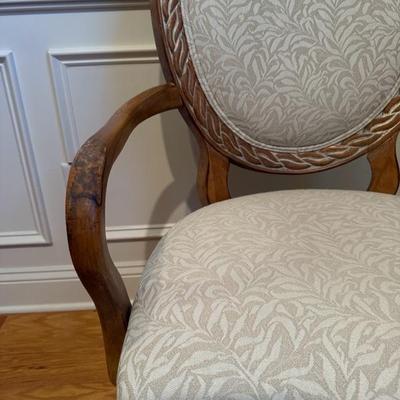 Beautiful Kitchen and Dining Room Table and Chairs