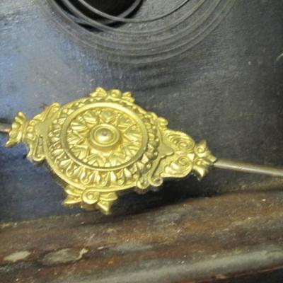 Antique Parlor Kitchen Mantle Clock