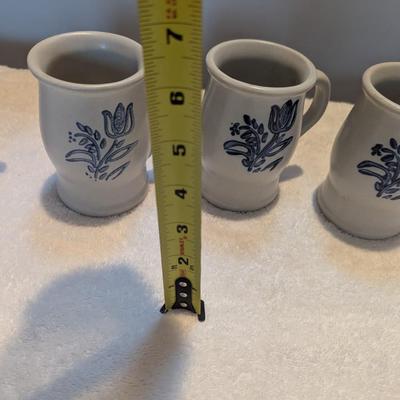 Vintage Pfaltzgraff Yorktown Tulip Mugs 282Y