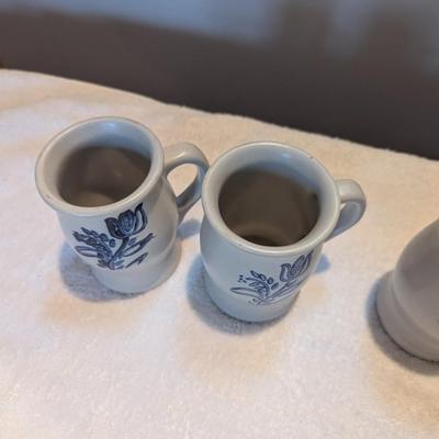 Vintage Pfaltzgraff Yorktown Tulip Mugs 282Y