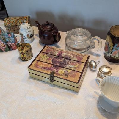 Coffee & Tea Accessorizes USA & Pyrex Pots