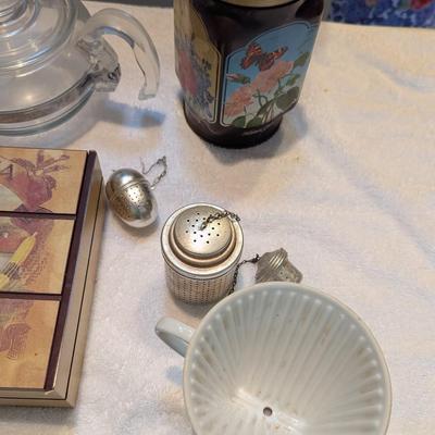 Coffee & Tea Accessorizes USA & Pyrex Pots