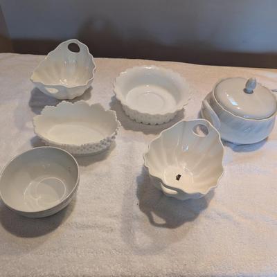 Sheffield Bowls Milk Glass Hobnail Bowls