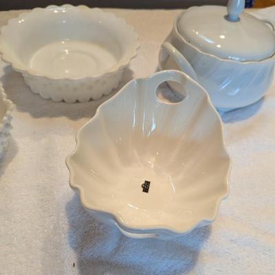 Sheffield Bowls Milk Glass Hobnail Bowls