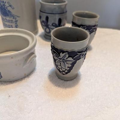 German Wine Grape Cups Pfaltzgraff Yorktowne Crocks