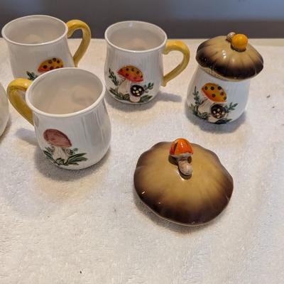 Vintage Merry Mushroom China