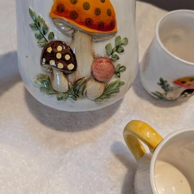 Vintage Merry Mushroom China
