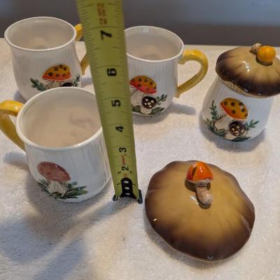 Vintage Merry Mushroom China