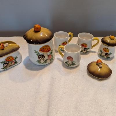 Vintage Merry Mushroom China