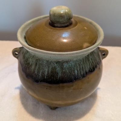 Vintage Hull Green Drip Footed Bean Pot