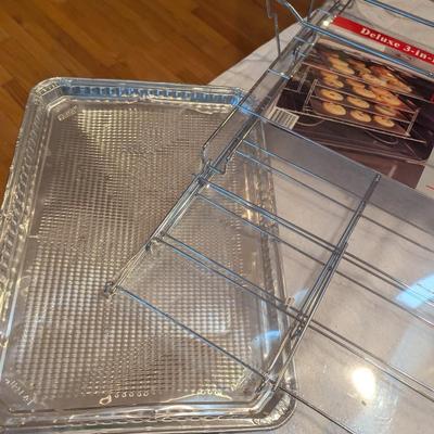 Cooling Racks & Baking Tins