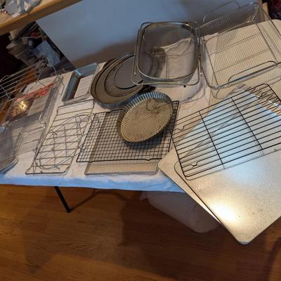 Cooling Racks & Baking Tins